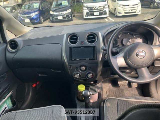 Nissan NOTE 2013-02 8316145-8