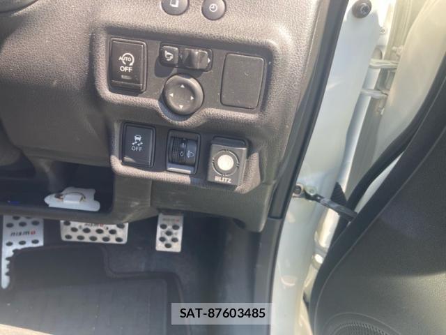 Nissan NOTE 2015-01 8316116-7