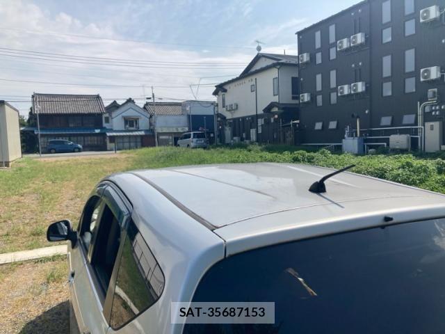 Nissan NOTE 2013-09 8316146-7