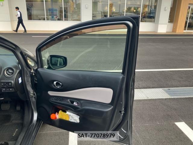 Nissan NOTE 2017-10 8316131-12