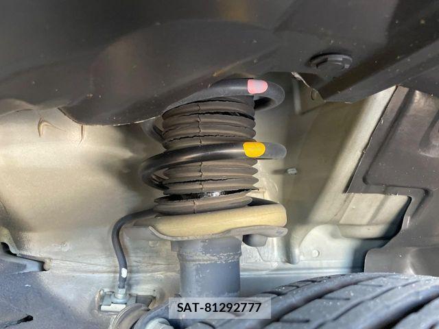 Nissan NOTE 2015-05 8316112-19