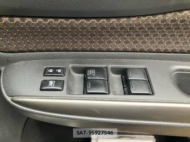 Nissan NOTE 2014-04 8316137-8