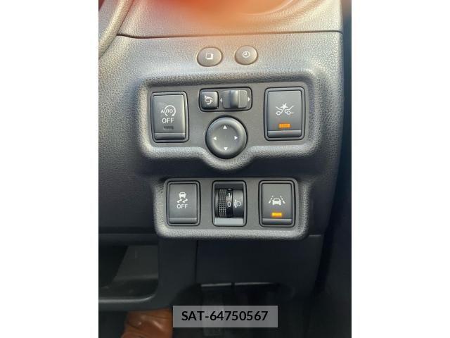 Nissan NOTE 2014-04 8316140-17