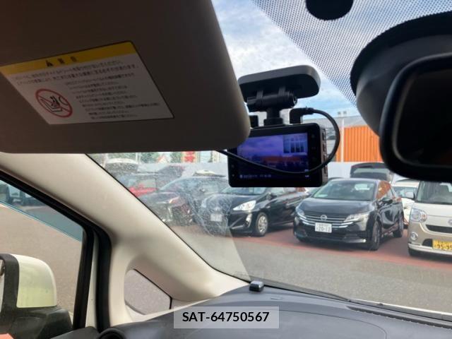 Nissan NOTE 2014-04 8316140-18
