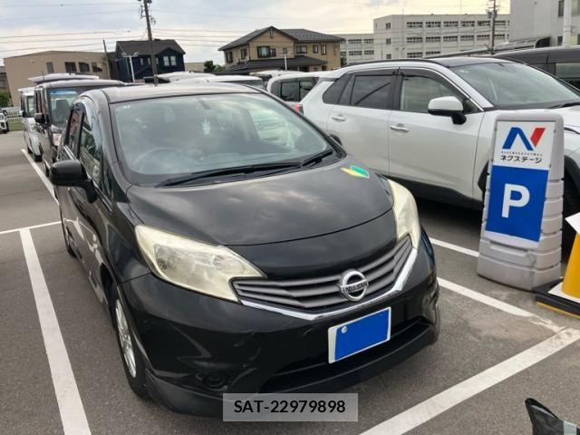 Nissan NOTE 2013-02 8337232-0