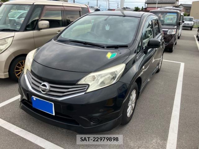 Nissan NOTE 2013-02 8337232-4
