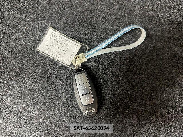 Nissan NOTE 2014-05 8337222-18