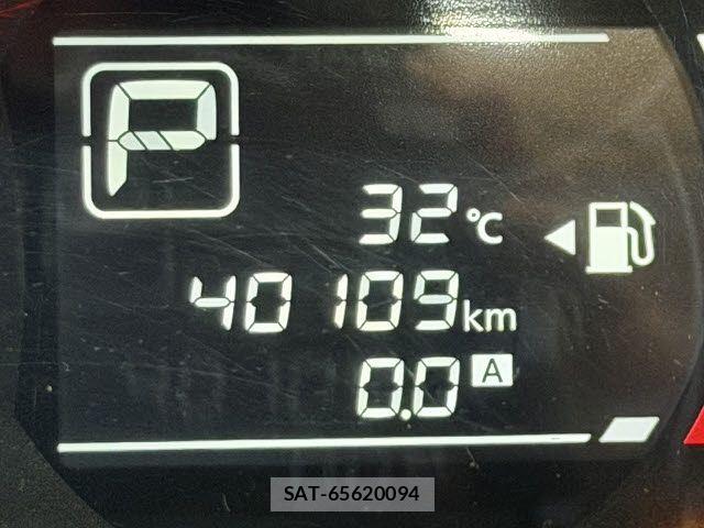 Nissan NOTE 2014-05 8337222-21