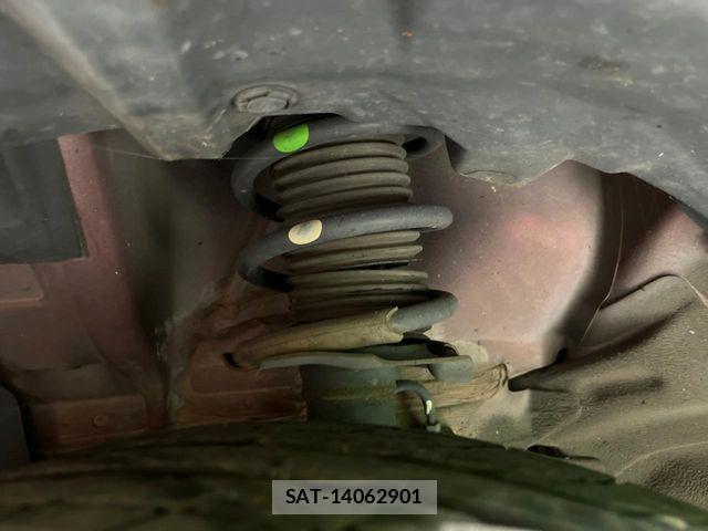 Nissan NOTE 2013-05 8337224-19