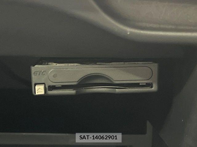 Nissan NOTE 2013-05 8337224-4