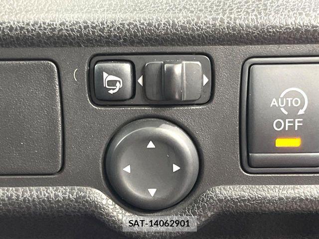 Nissan NOTE 2013-05 8337224-8