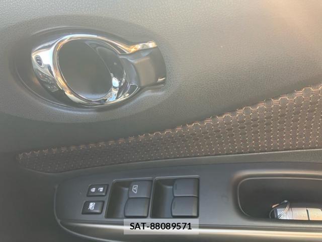 Nissan NOTE 2016-02 8337221-15