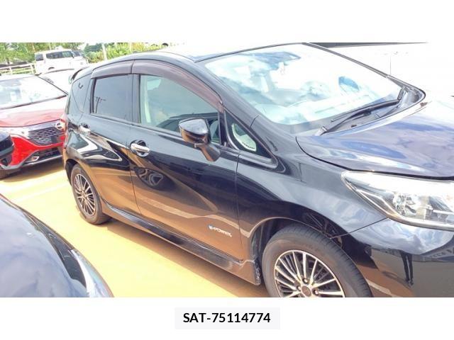 Nissan NOTE 2018-03 8337212-1