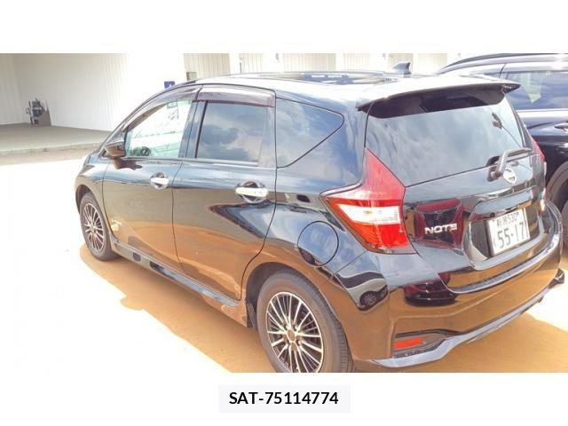 Nissan NOTE 2018-03 8337212-3