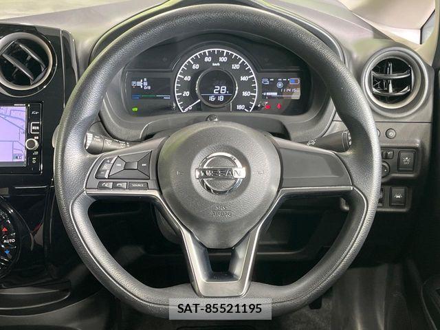 Nissan NOTE 2016-11 8337215-11