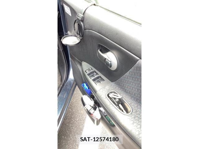 Nissan NOTE 2012-03 8337229-5