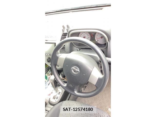 Nissan NOTE 2012-03 8337229-7