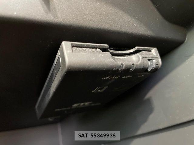 Nissan NOTE 2017-03 8337203-7