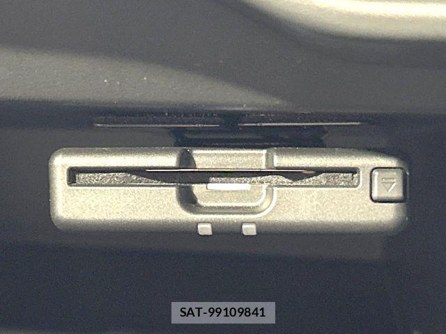 Nissan NOTE 2019-07 8337208-5