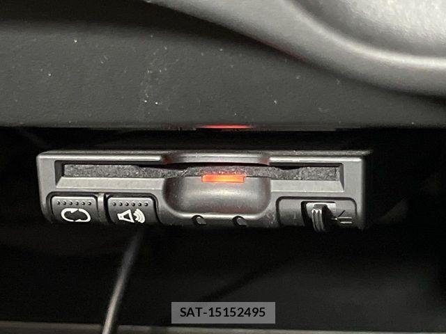 Nissan NOTE 2017-05 8337206-6