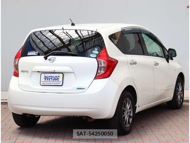 Nissan NOTE 2013-07 8337223-2