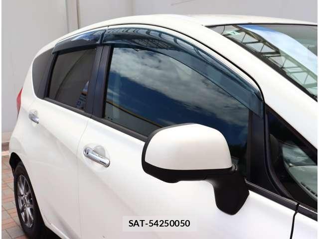 Nissan NOTE 2013-07 8337223-26
