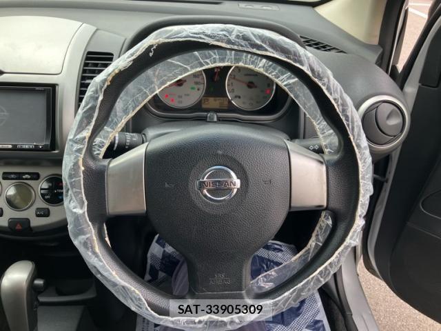 Nissan NOTE 2011-08 8337230-15