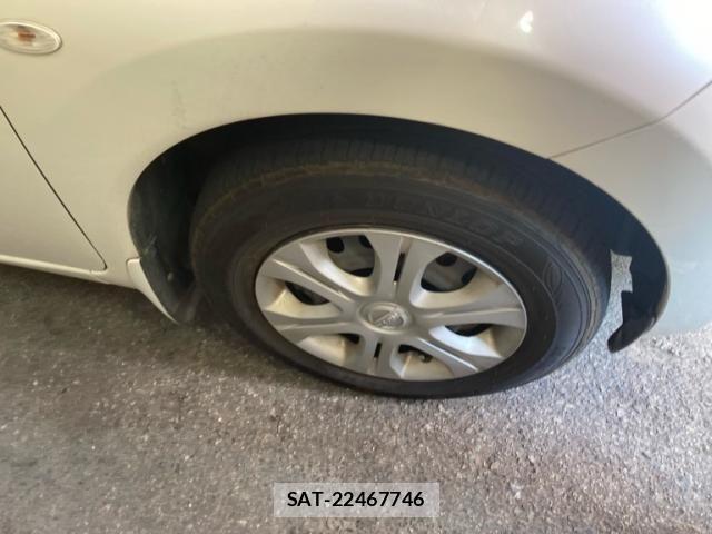 Nissan NOTE 2013-05 8337228-4