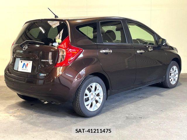 Nissan NOTE 2015-07 8337216-18
