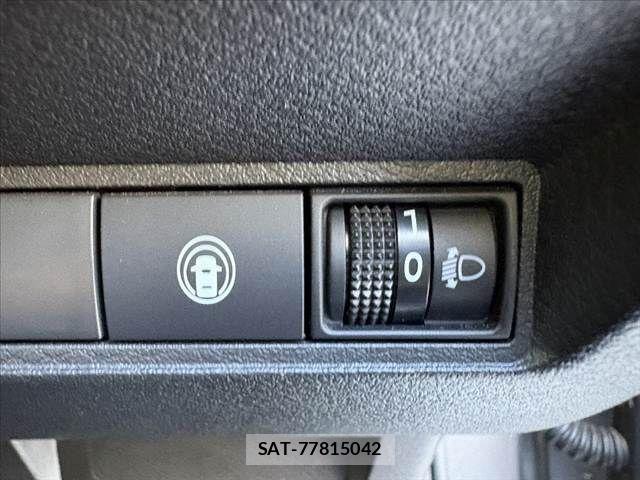 Nissan NOTE 2022-11 8337200-23