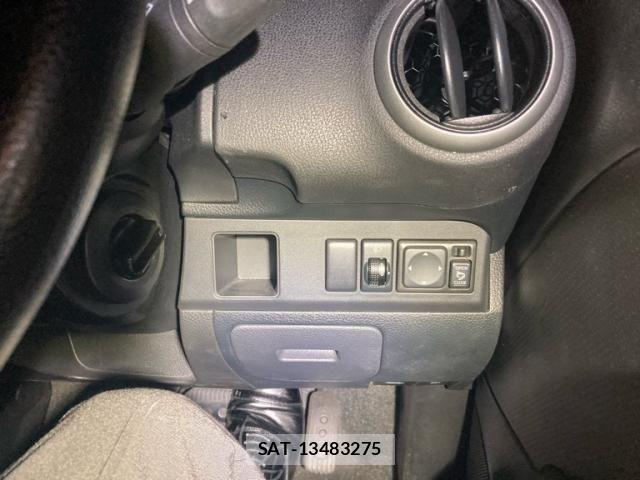 Nissan NOTE 2009-07 8337226-12