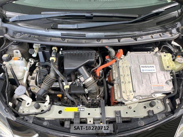 Nissan NOTE 2018-03 8337209-17