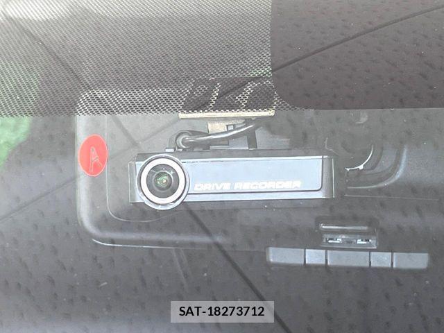 Nissan NOTE 2018-03 8337209-4