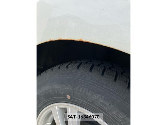 Nissan NOTE 2013-06 8337231-9