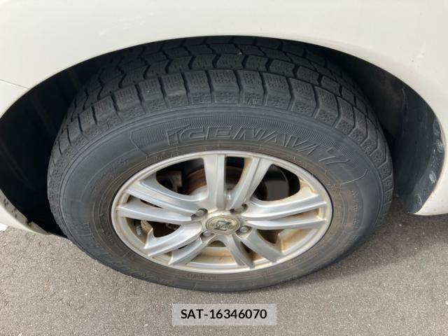 Nissan NOTE 2013-06 8337231-16