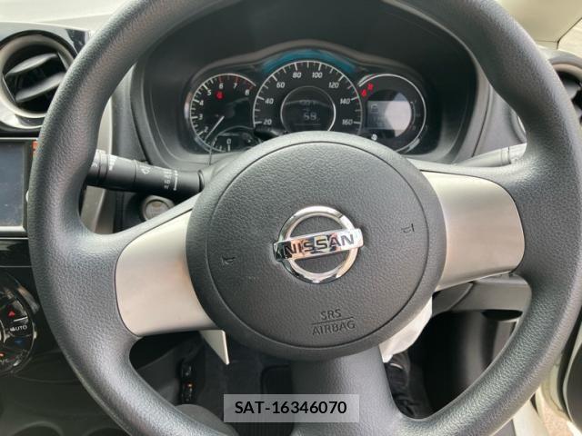Nissan NOTE 2013-06 8337231-22