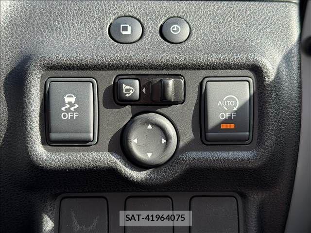 Nissan NOTE 2016-02 8337218-14