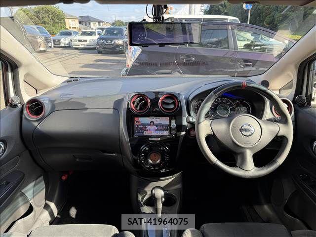 Nissan NOTE 2016-02 8337218-1