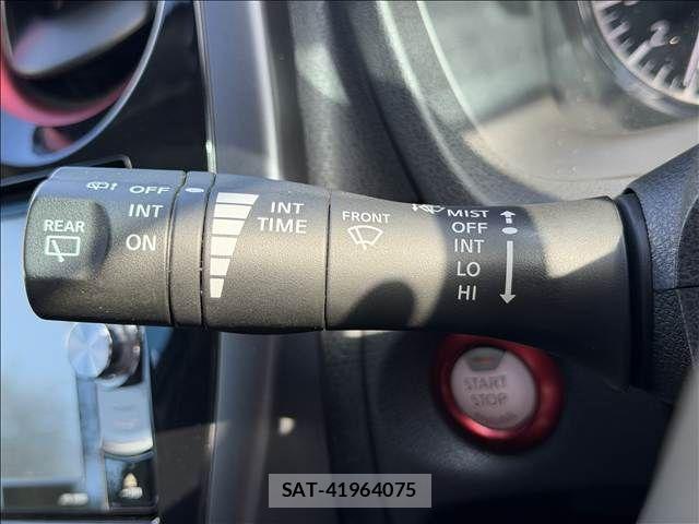 Nissan NOTE 2016-02 8337218-28