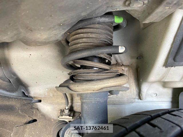 Nissan NOTE 2016-03 8355257-19