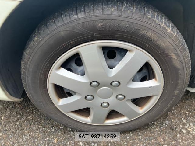 Nissan NOTE 2011-08 8355263-15