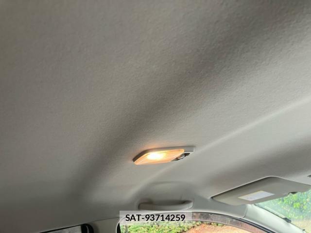 Nissan NOTE 2011-08 8355263-18