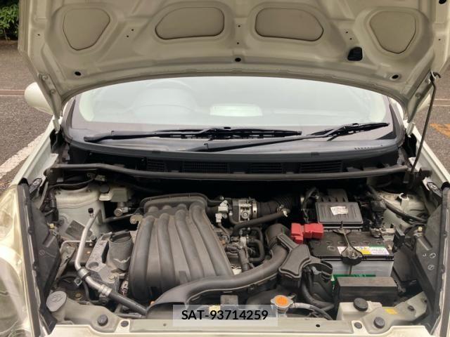 Nissan NOTE 2011-08 8355263-26