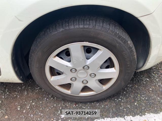 Nissan NOTE 2011-08 8355263-5