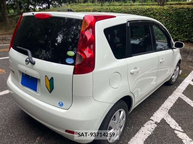 Nissan NOTE 2011-08 8355263-8