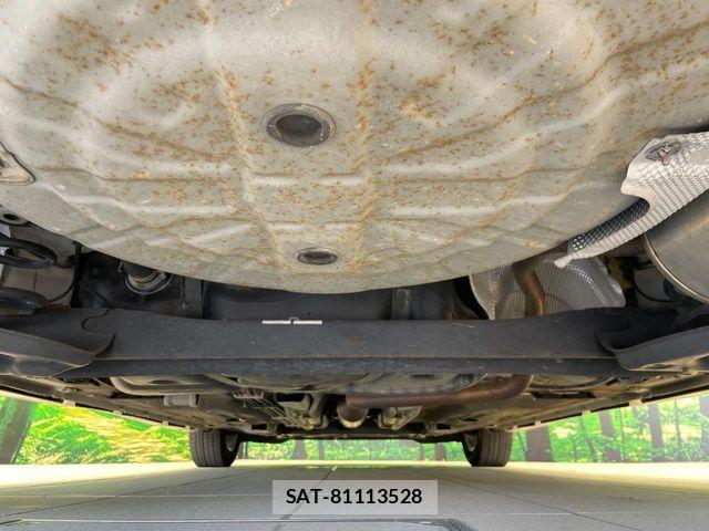 Nissan NOTE 2013-08 8355261-18