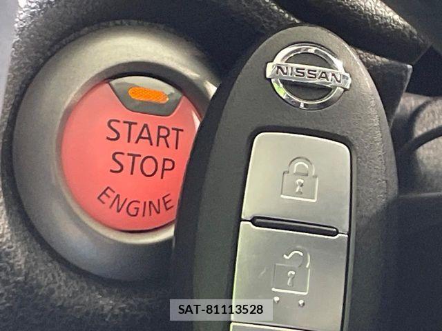 Nissan NOTE 2013-08 8355261-5