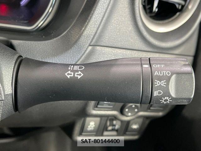 Nissan NOTE 2016-02 8355254-4