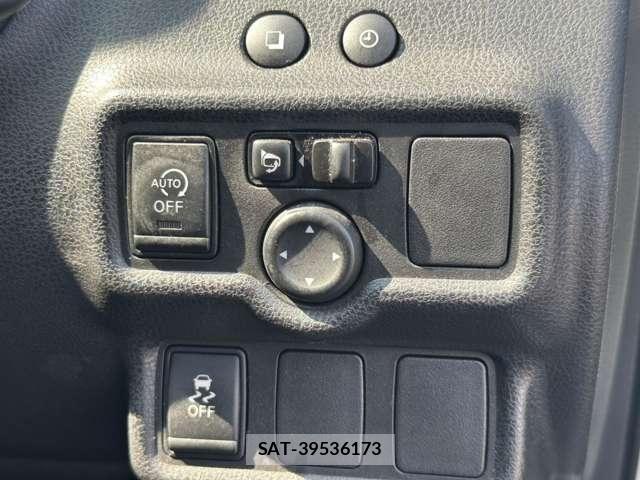 Nissan NOTE 2018-01 8355247-13