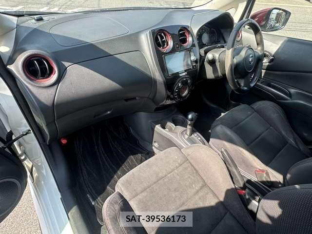 Nissan NOTE 2018-01 8355247-7